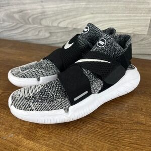 Nike Women's Black and White Athletic Sneakers